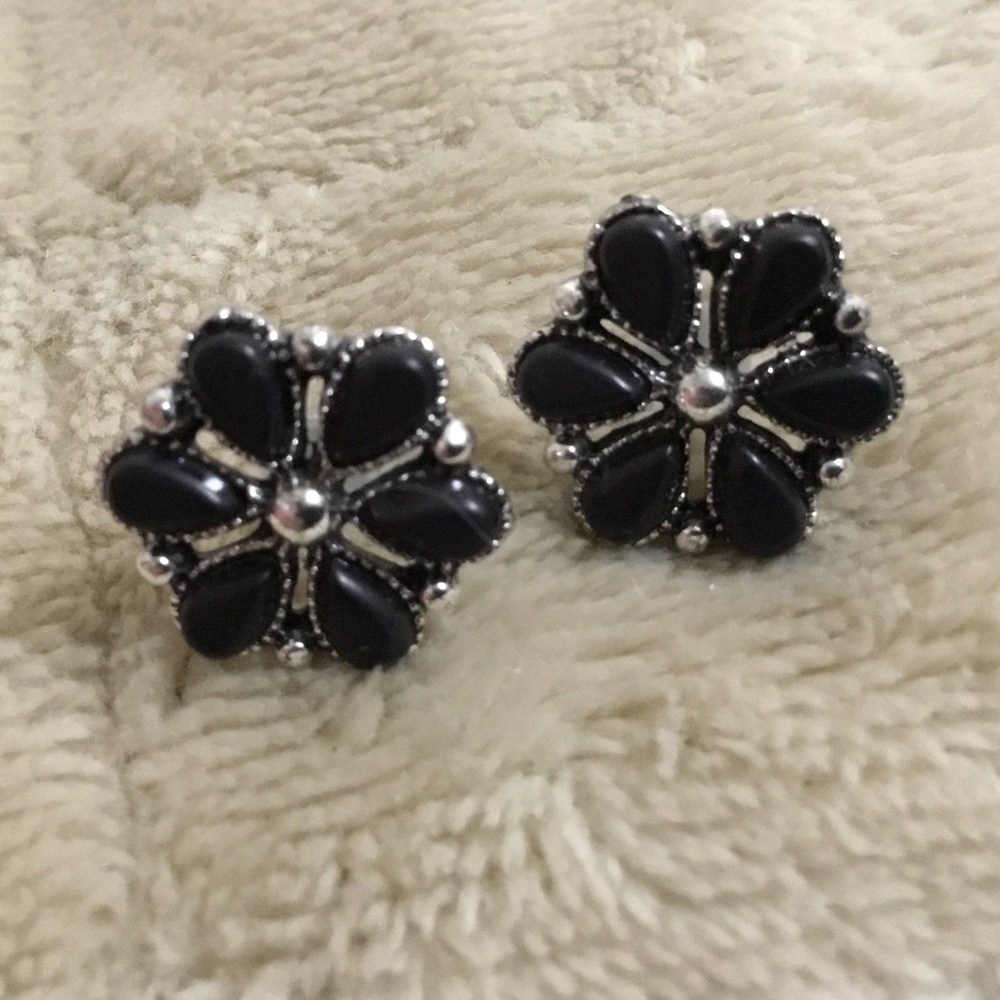 Silver Black Flower Earrings